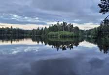 5. Když dojdeš až k hrázi